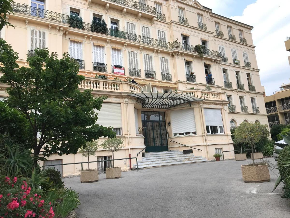 Appartement Terrasse Dans Palace Centre Ville 멍똥 외부 사진